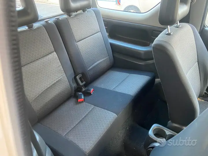 Suzuki Jimny 2007 photo 4