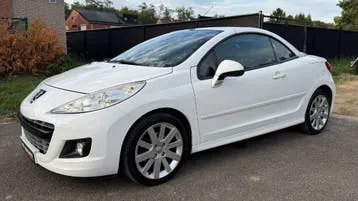 Peugeot 207 2011 photo 3
