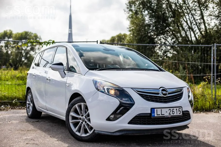 Opel Zafira 2012 photo 2