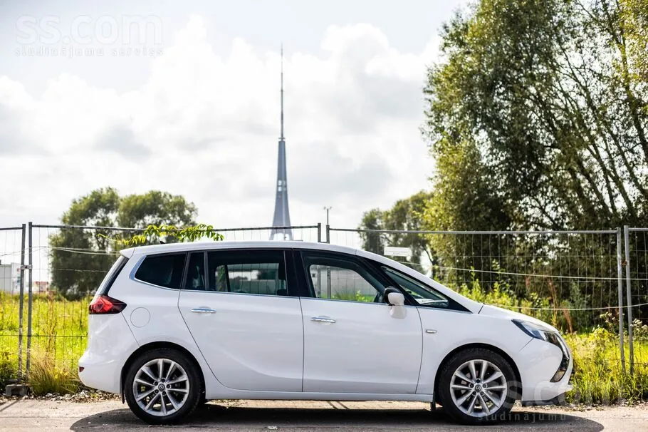 Opel Zafira 2012 photo 5
