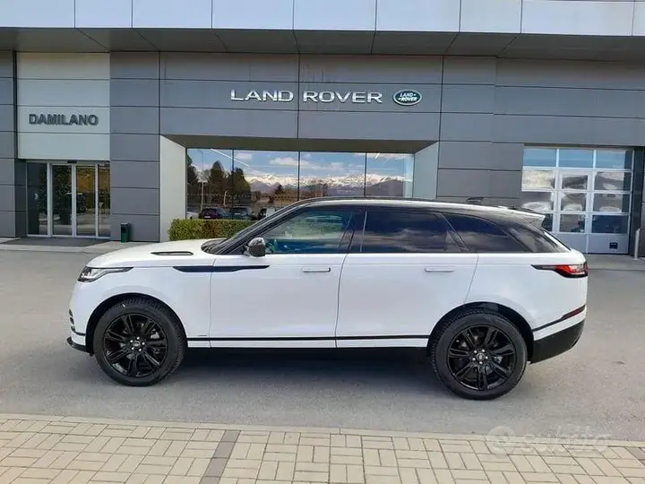 Land Rover Range Rover Velar 2022 photo 4