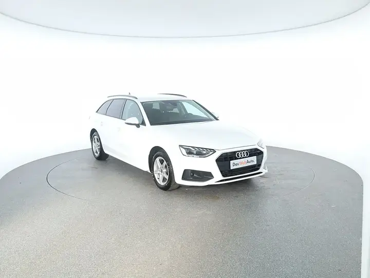 Audi A4 Avant 2022 photo 2