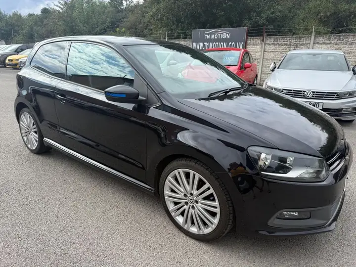 Volkswagen Polo 2015 photo 3
