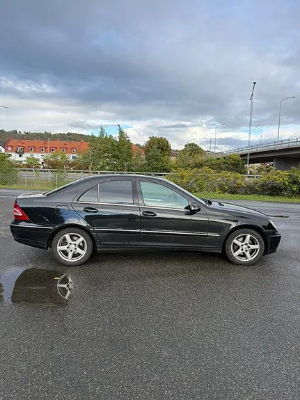 Mercedes-Benz C180 2006 photo 4