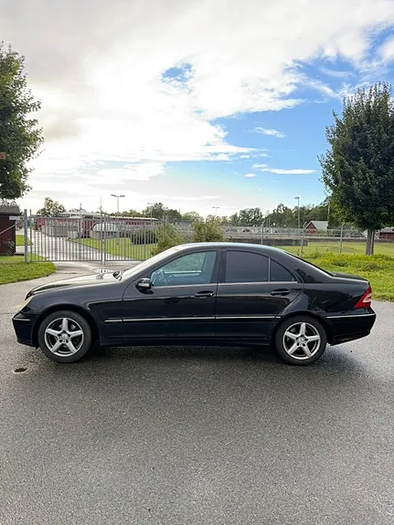 Mercedes-Benz C180 2006 photo 3