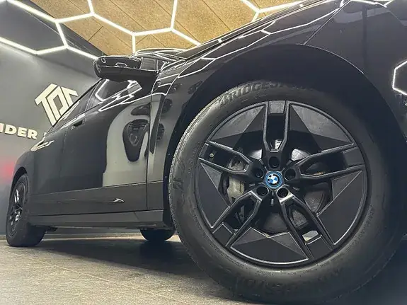 BMW Ix 2023 photo 2