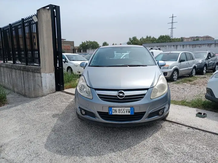 Opel Corsa 2010 photo 2