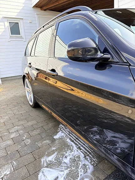 BMW 320D 2010 photo 5