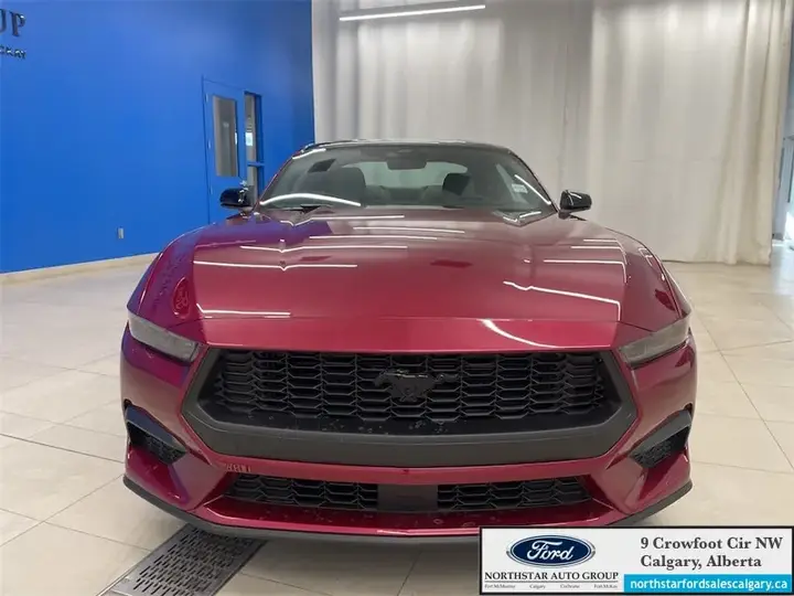 Ford Mustang 2026 photo 2