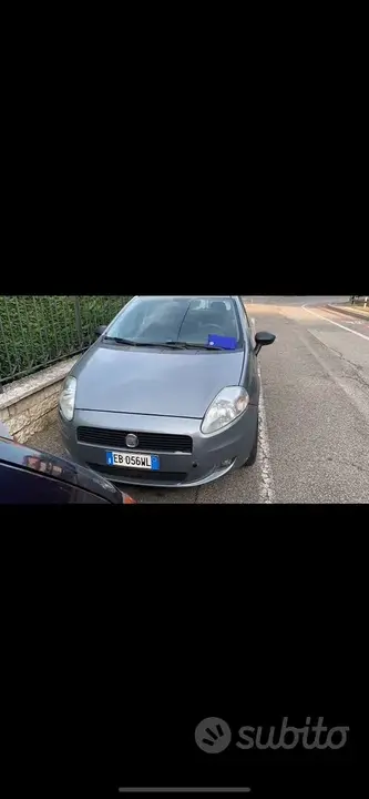 Fiat Grande Punto 2010 photo 2