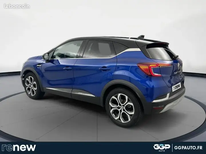 Renault Captur 2023 photo 3