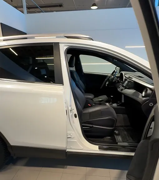 Toyota Rav4 2016 photo 4
