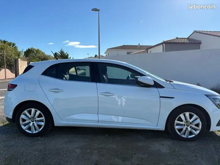 Renault Megane 2020 photo 2