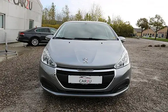Peugeot 208 2018 photo 2