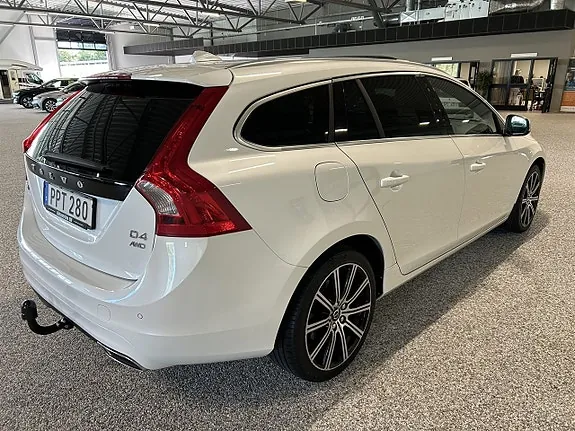 Volvo V60 2015 photo 4