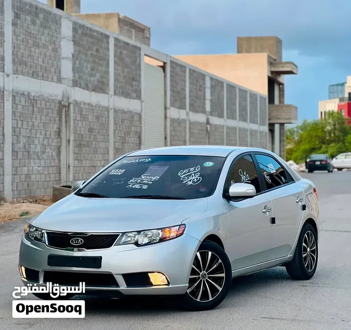 Kia Forte 2010 photo 2