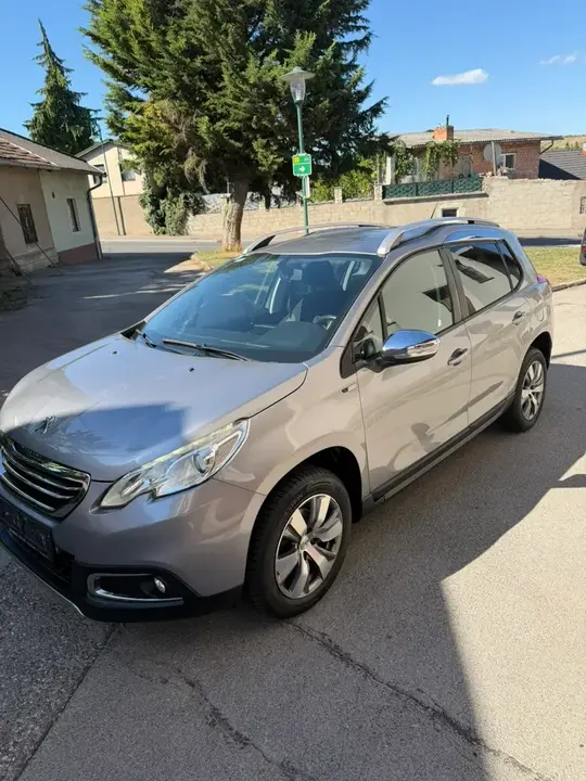 Peugeot 2008 2016 photo 2