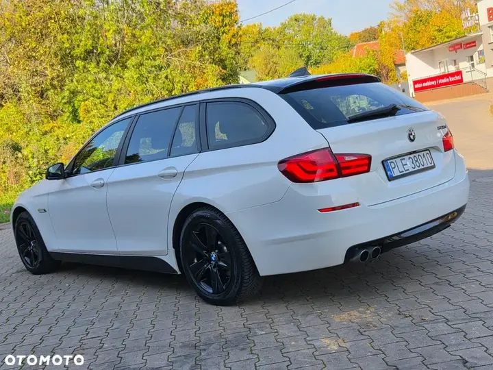 BMW 5 Series 2013 photo 2