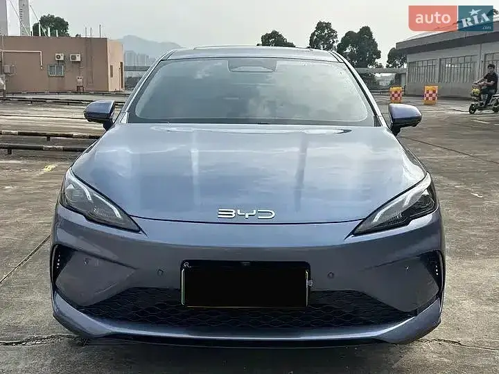 BYD Seal 2025 photo 2
