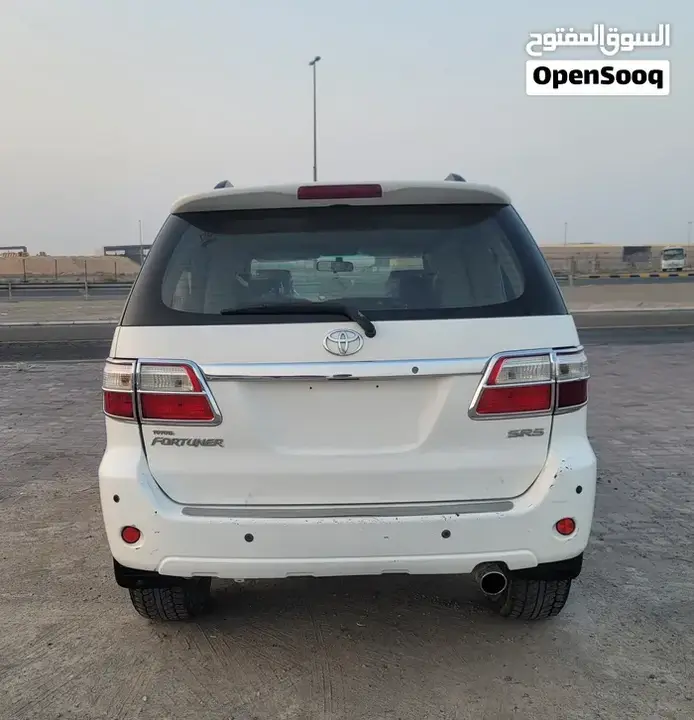 Toyota Fortuner 2011 photo 4