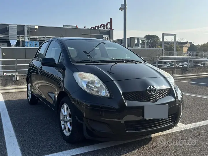Toyota Yaris 2009 photo 3