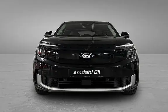 Ford Explorer 2025 photo 2