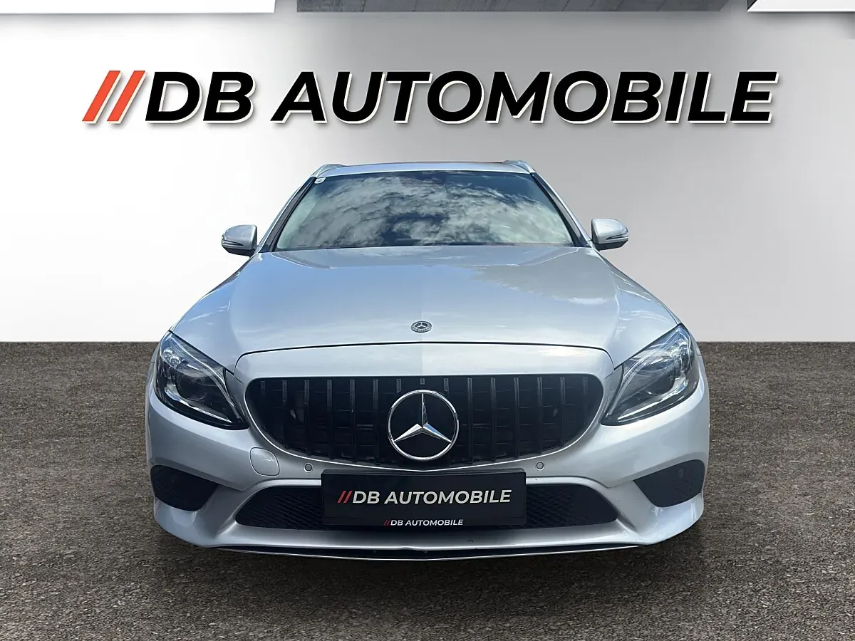 Mercedes-Benz C-Class 2019 photo 2