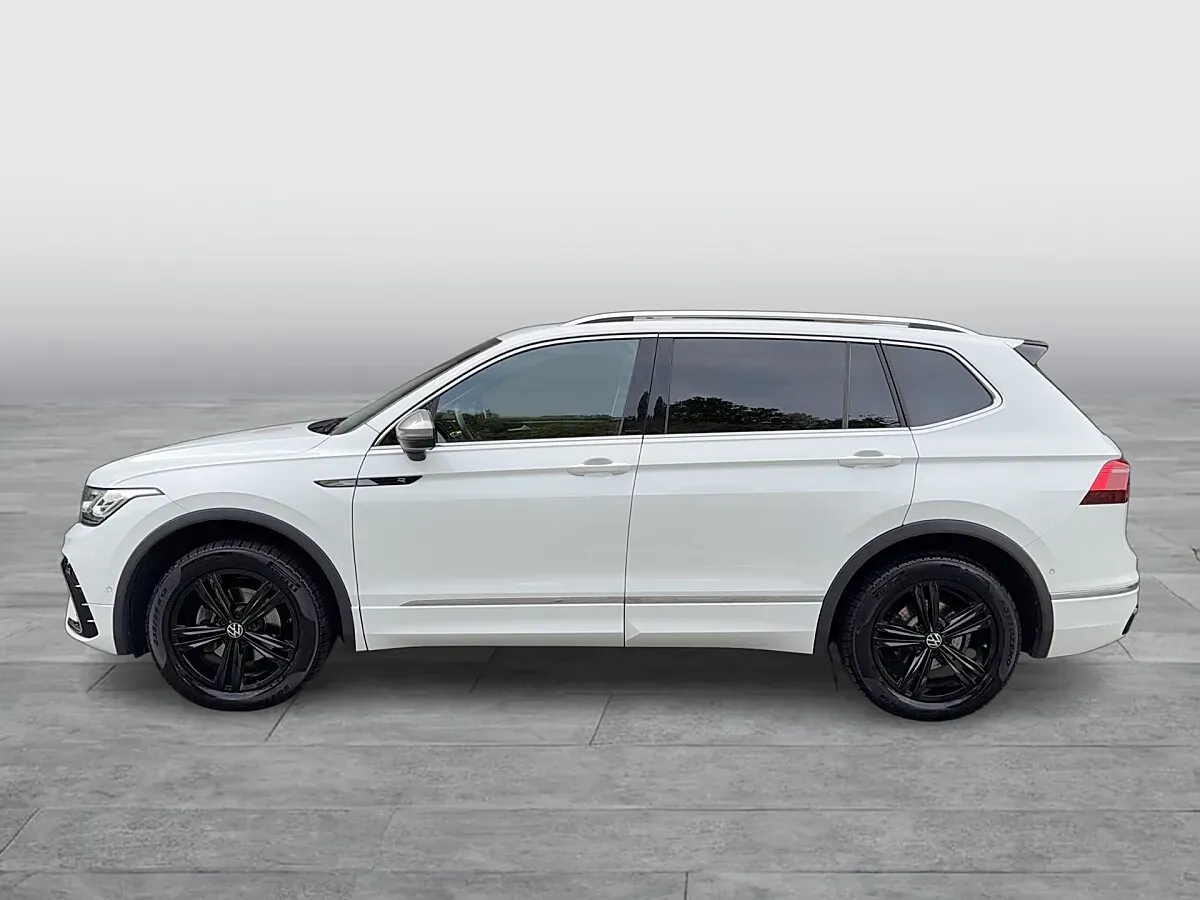 Volkswagen Tiguan Allspace 2023 photo 2