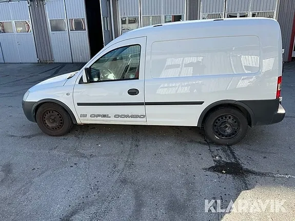 Opel Combo 2010 photo 2