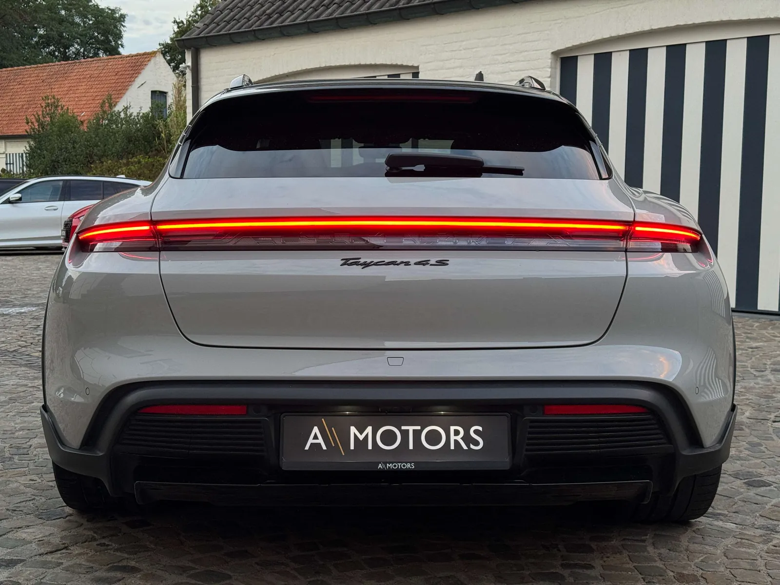 Porsche Taycan 2023 photo 5