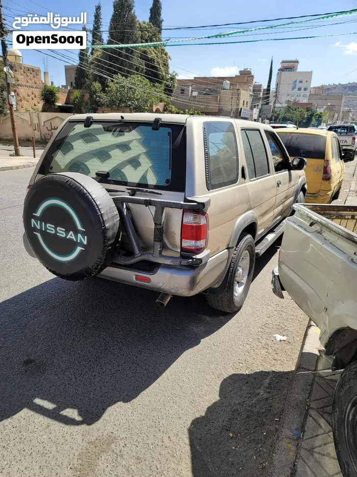 Nissan Pathfinder 2002 photo 2