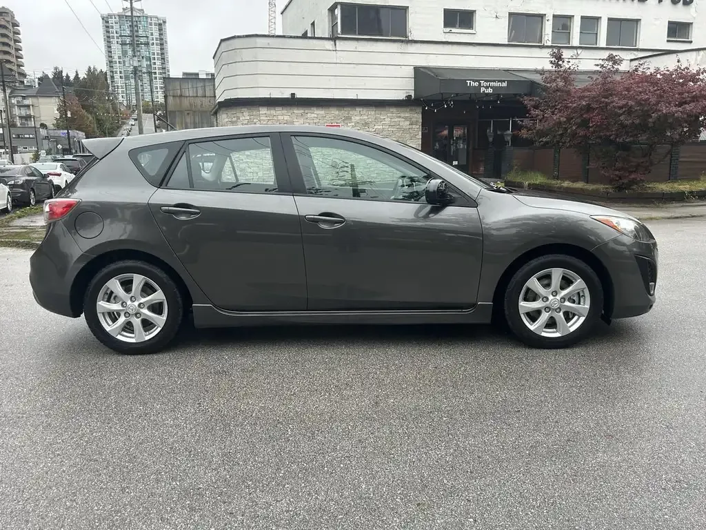 Mazda Mazda3 2011 photo 5