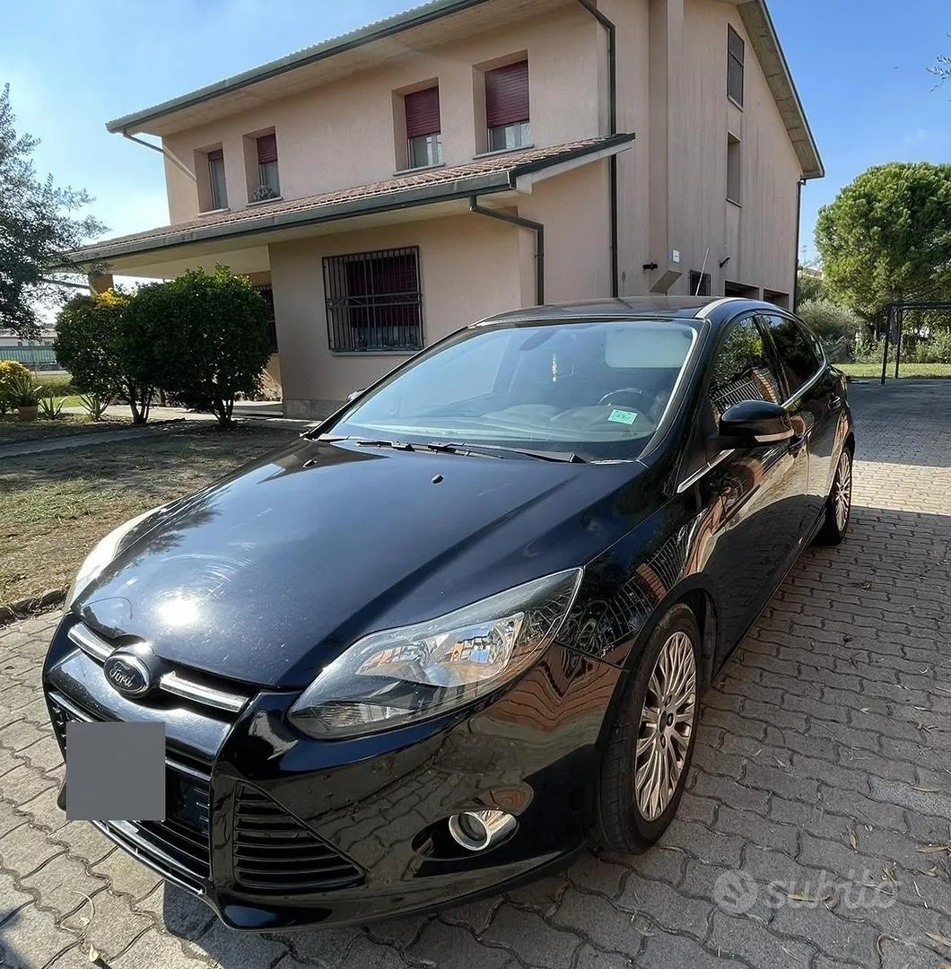 Ford Focus 2011 photo 2