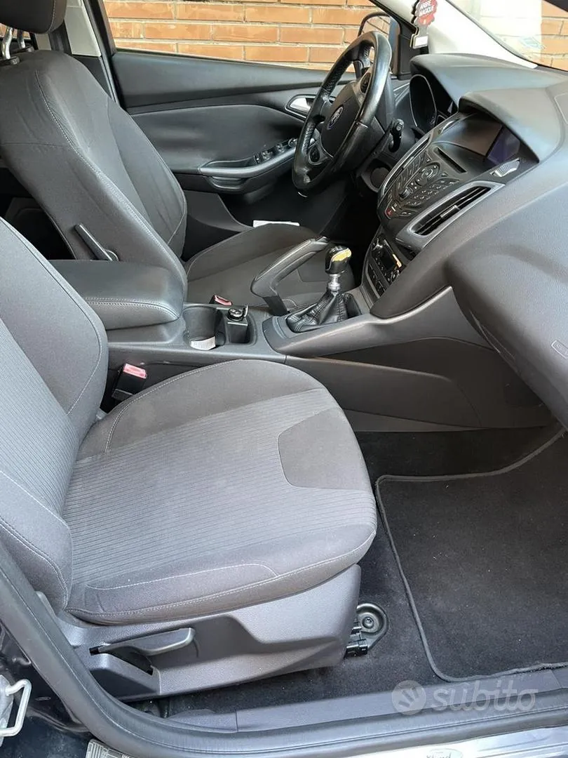 Ford Focus 2011 photo 5