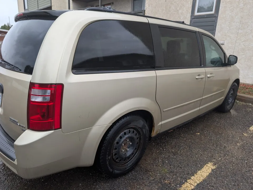 Dodge Grand Caravan 2010 photo 4