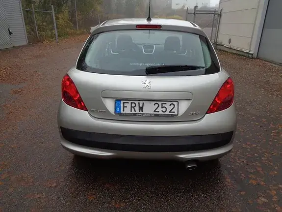 Peugeot 207 2007 photo 5