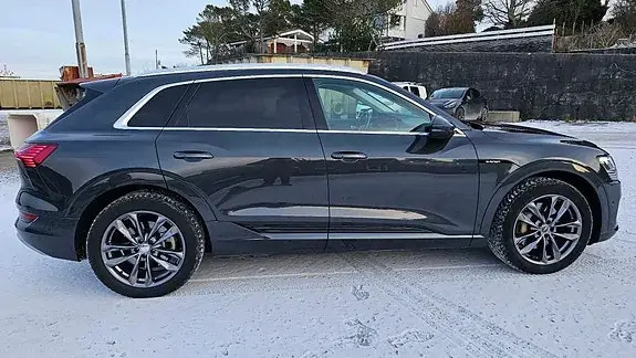 Audi E-Tron 2022 photo 5