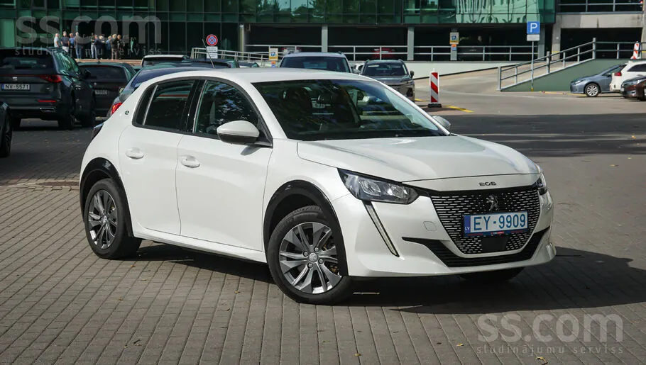 Peugeot 208 2020 photo 3