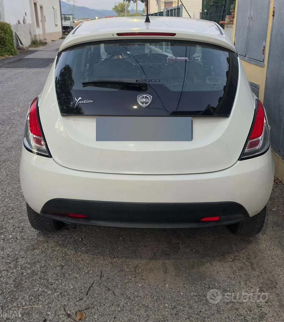 Lancia Ypsilon 2013 photo 3