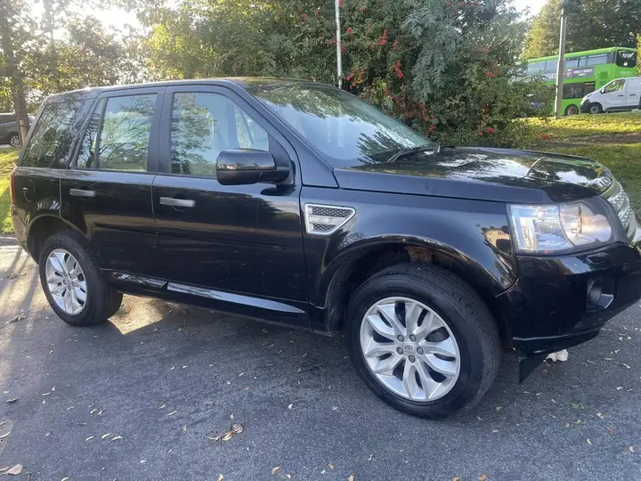 Land Rover Freelander 2 2011 photo 2