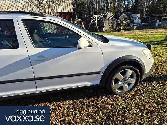 Skoda Octavia Scout 2010 photo 5