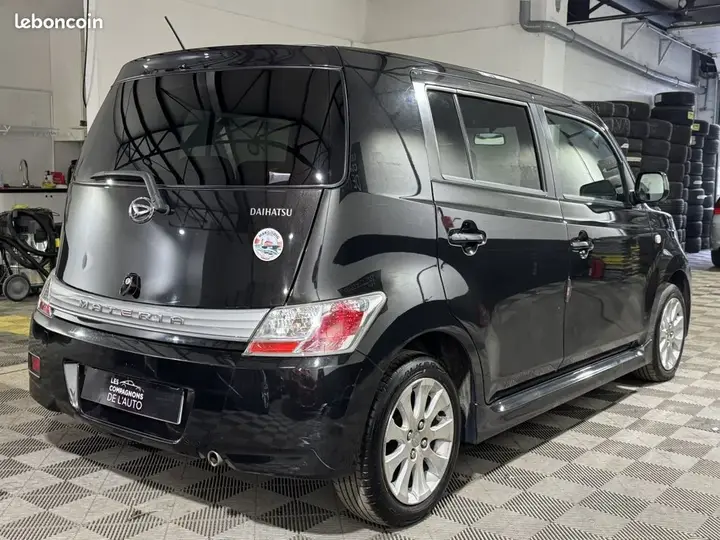 Daihatsu Materia 2009 photo 4