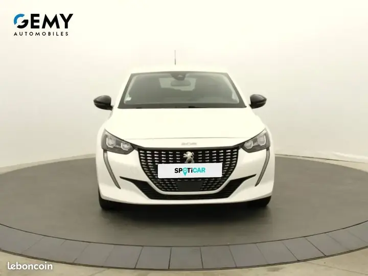 Peugeot 208 2022 photo 2