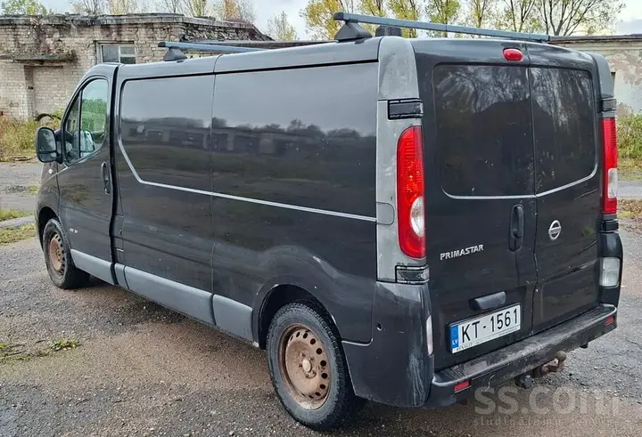 Nissan Primastar 2011 photo 2