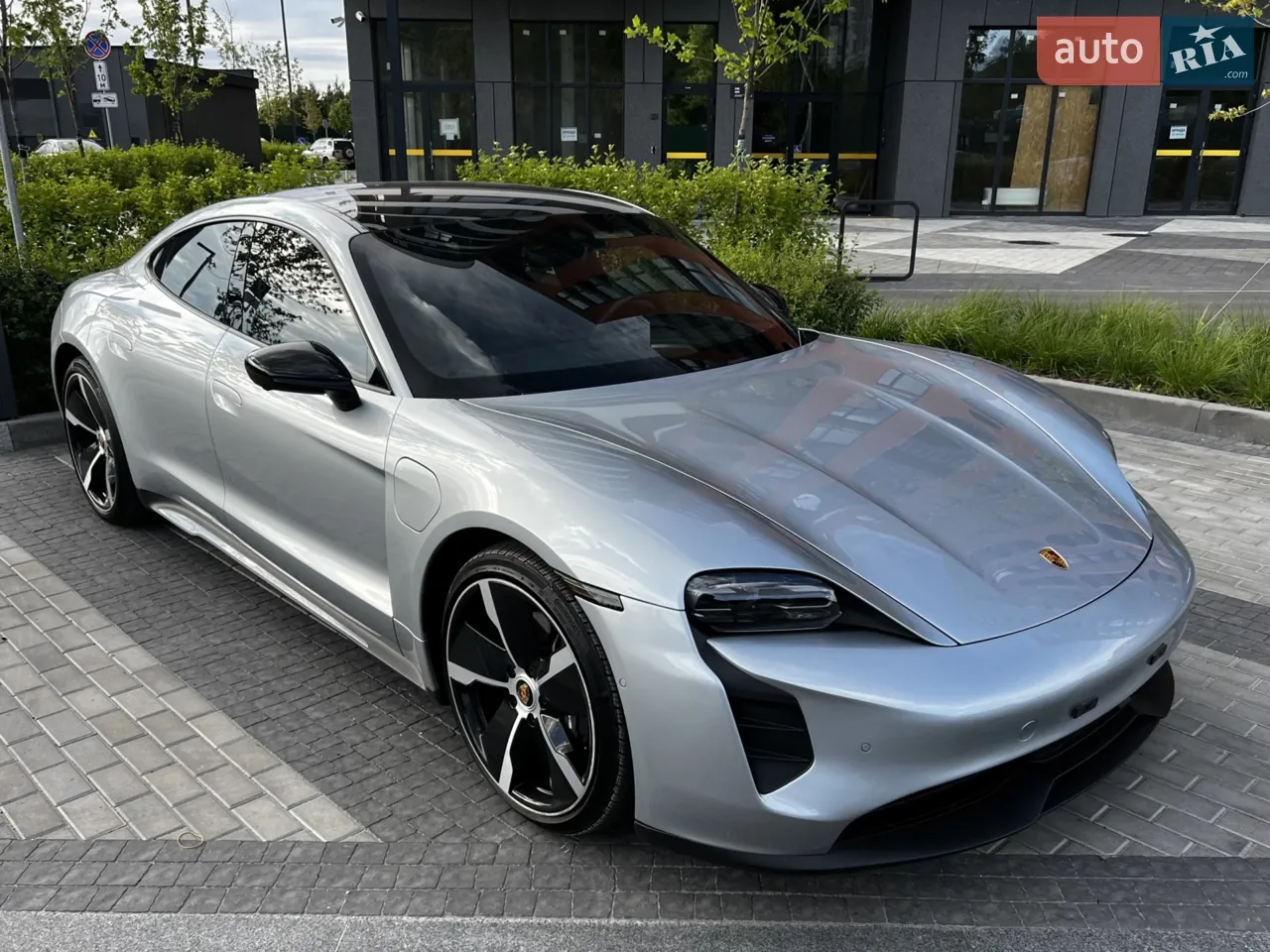 Porsche Taycan 2022 photo 3