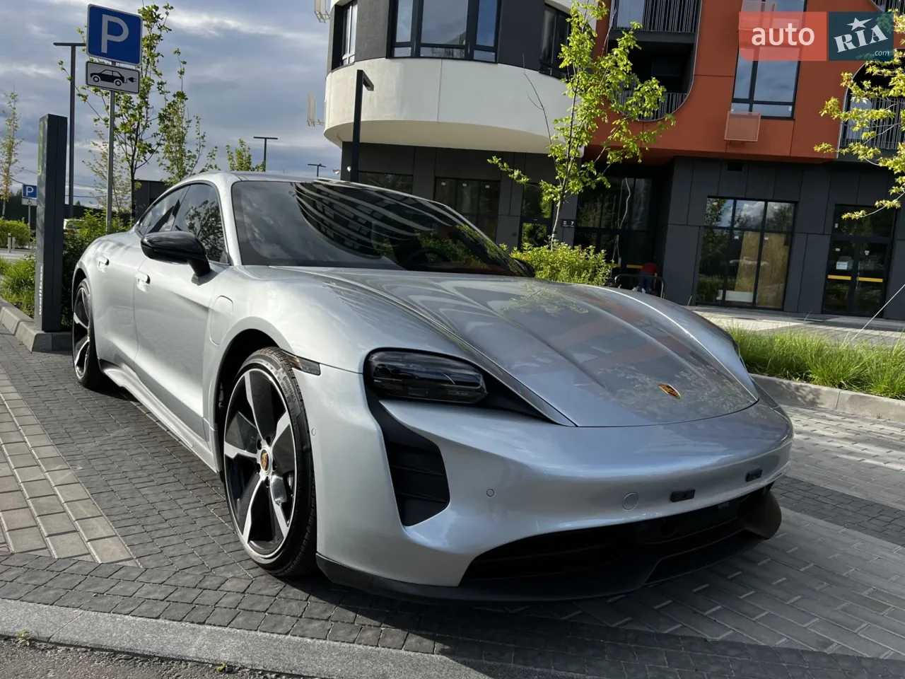 Porsche Taycan