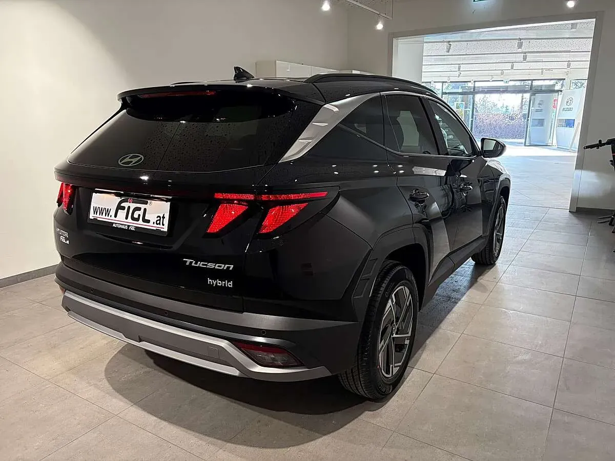 Hyundai Tucson photo 3