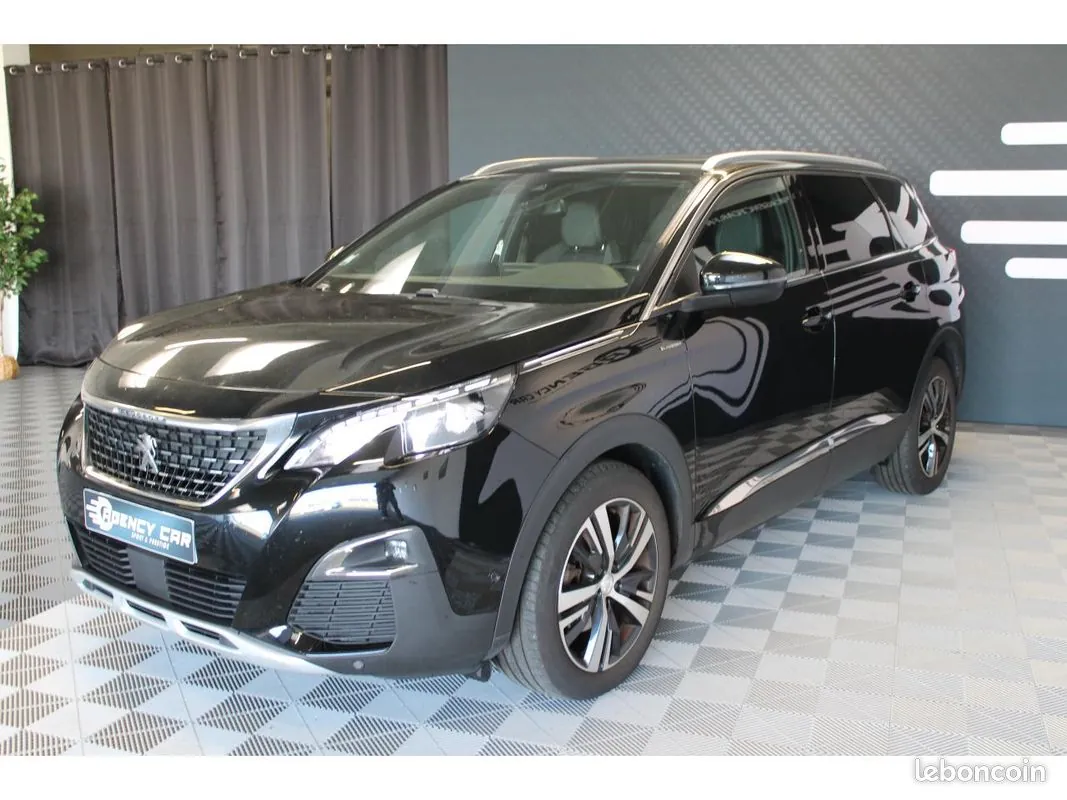 Peugeot 5008 2020 photo 2