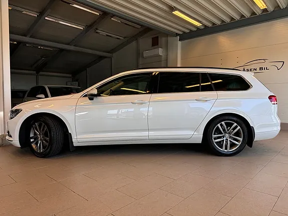 Volkswagen Passat 2016 photo 2