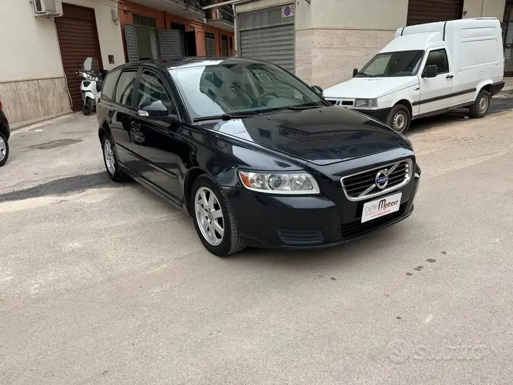Volvo V50 2011 photo 3